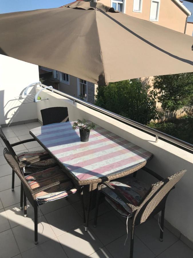 Beachfront Apartment Sun Водице Екстер'єр фото